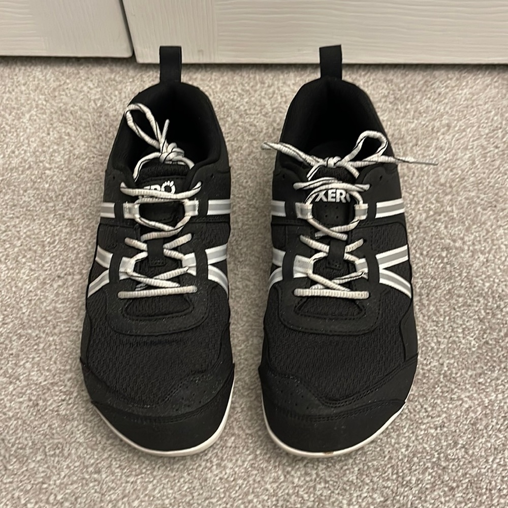 Xero Shoes Prio Women’s Size 8 Black and White